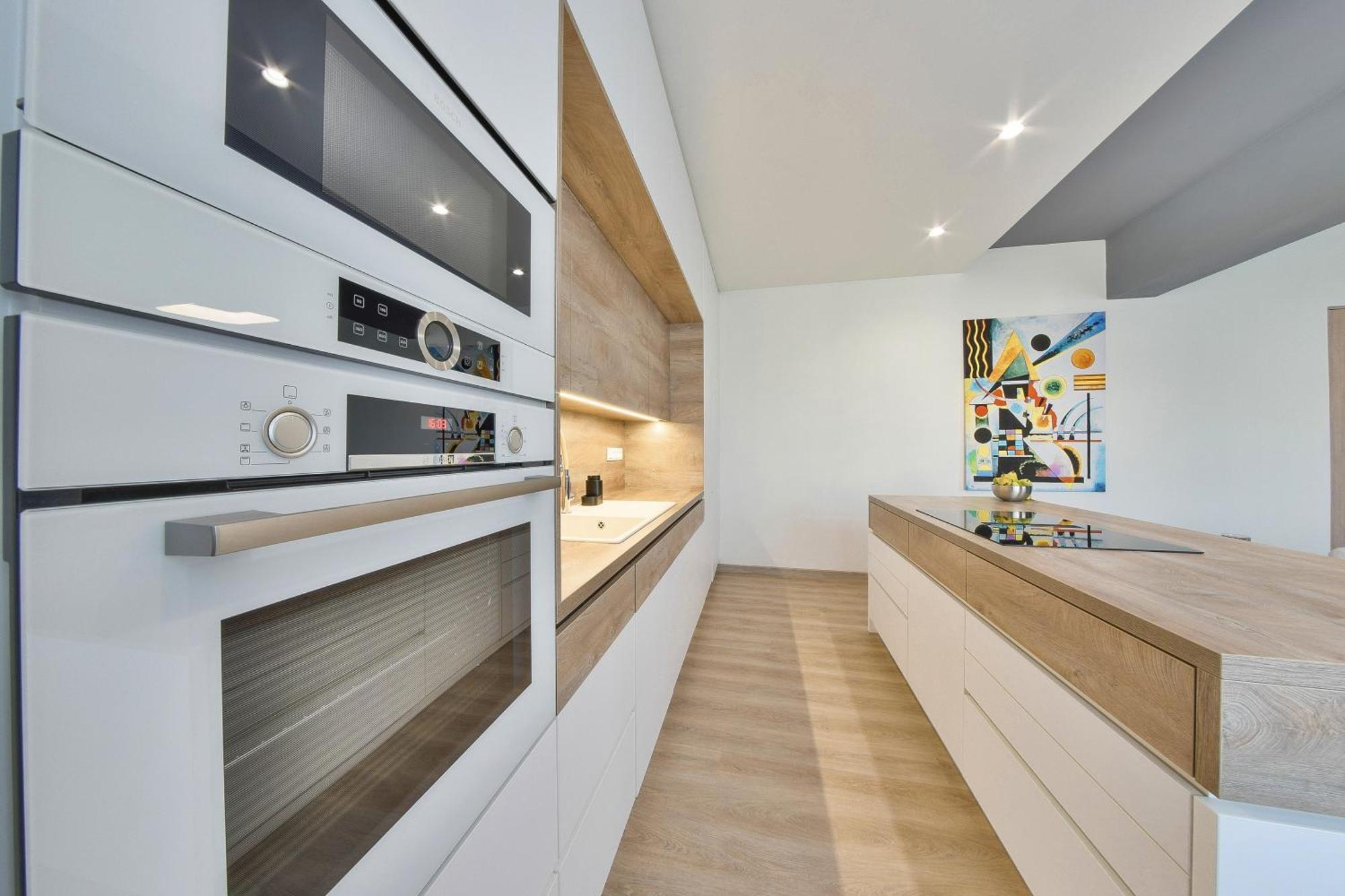 Chalupku - Luxurious Apartment 70M2 In Direct Centrum With Parking Included, Air-Conditioned, Balcony, Quiet Sleep, Best In Town Банска бистрица Екстериор снимка